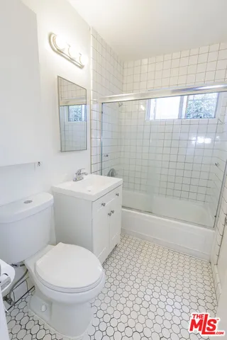 $6,200 | Brooks Avenue, Venice, CA 90291