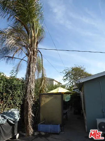 $5,500 | Brooks Avenue, Venice, CA 90291