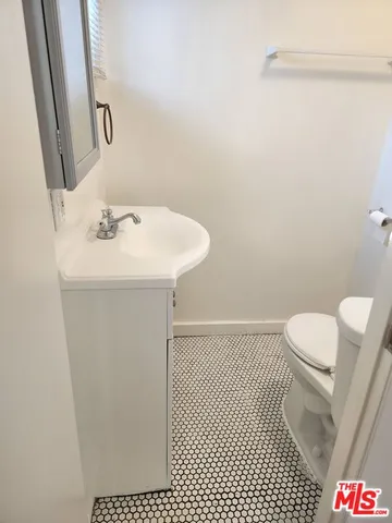 $6,200 | Brooks Avenue, Venice, CA 90291