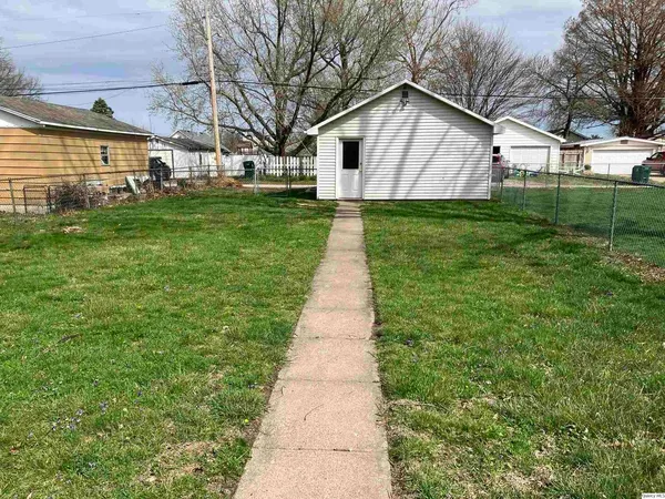 $159,500 | 2611 Chestnut Street, Quincy, IL 62301