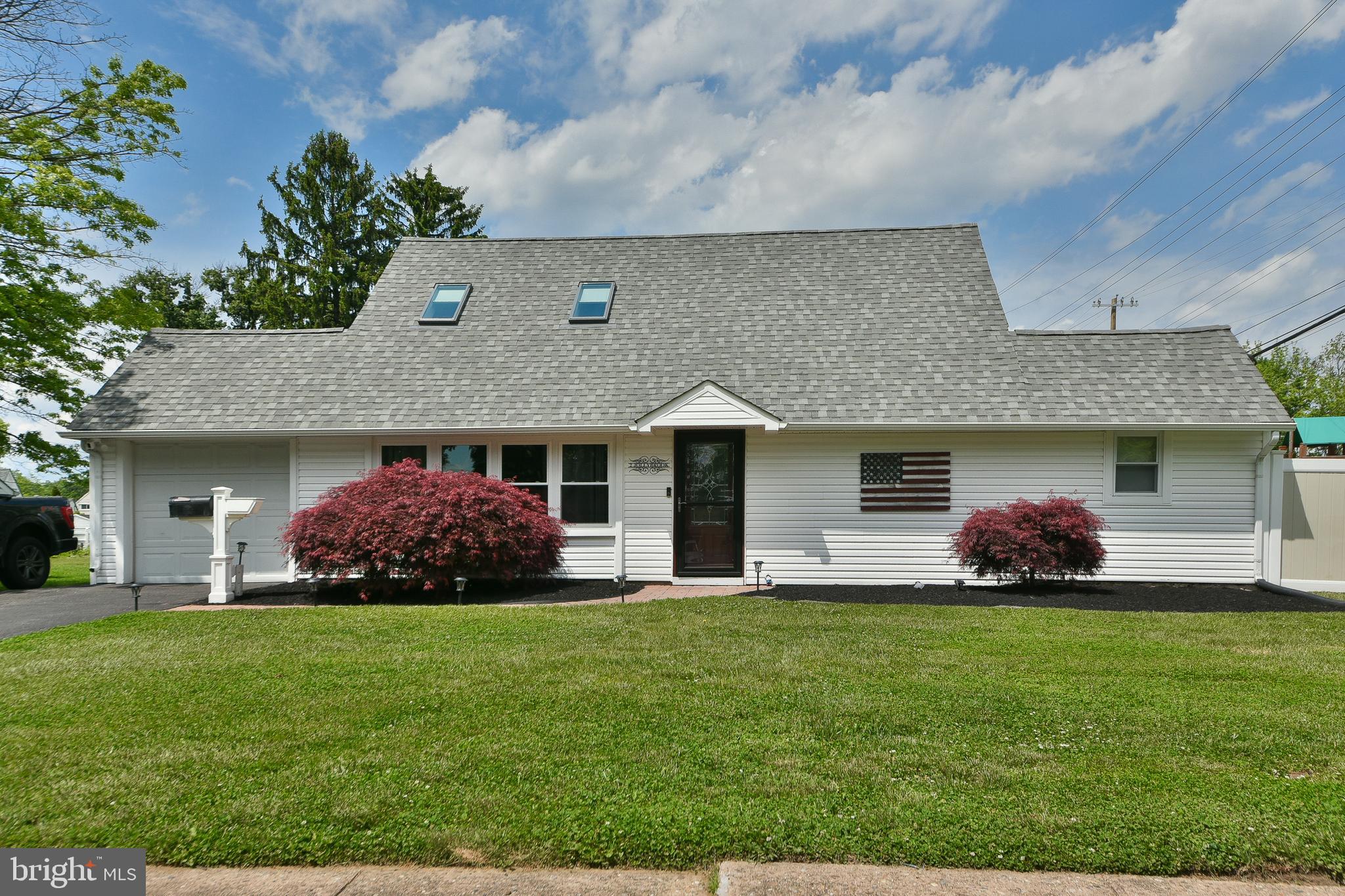 2 Jollybrook Road Levittown, PA 19056 - Photo 3 of 53 Gallery Image 3