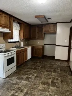 $1,200 | 42106 Garden Drive, Ponchatoula, LA 70454