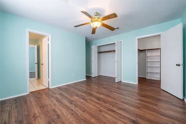 $325,000 | 1170 Sailfish Street, Bayou Vista, TX 77563