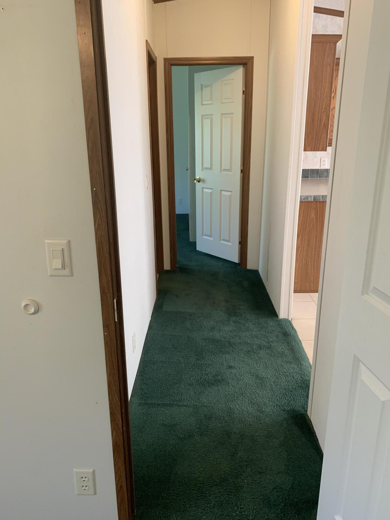 2405 Reed Springs Road Philadelphia, TN 37846 - Photo 22 of 35 Hall way