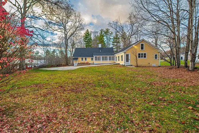 $551,400 | 17 Waumbeck Road, Wolfeboro, NH 03894