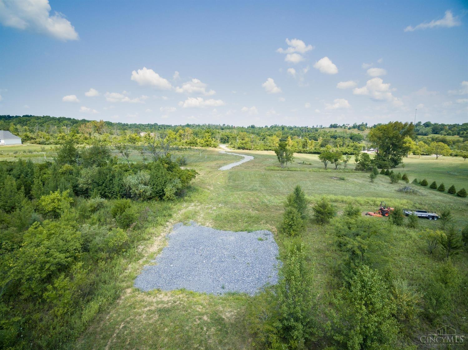 135 Beissinger Road Hamilton, OH 45013 - Photo 1 of 17