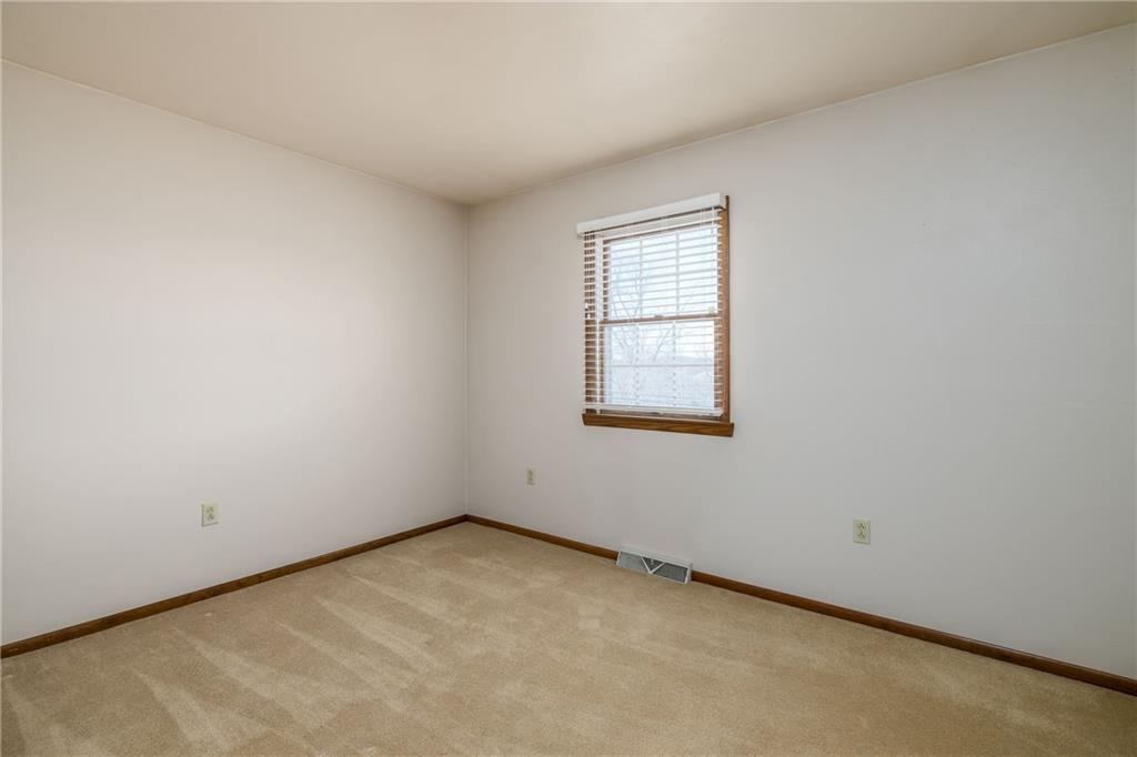 17 Cranberry Lane Cecil, PA 15321 - Photo 18 of 25 an empty room with a window