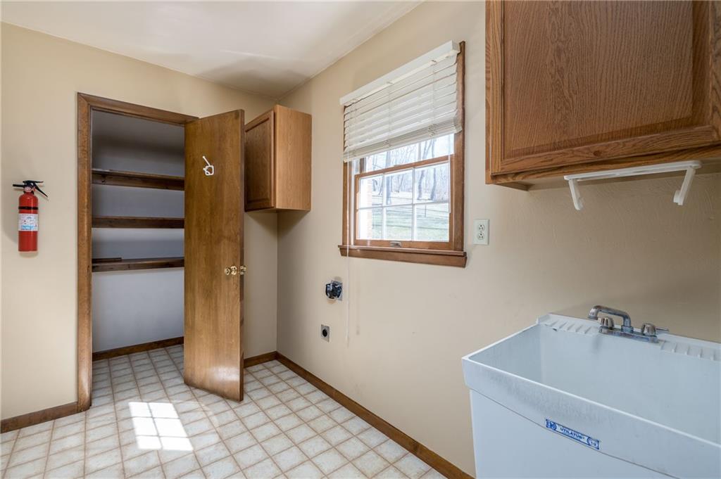 17 Cranberry Lane Cecil, PA 15321 - Photo 9 of 25 a view of a bathroom with a tub