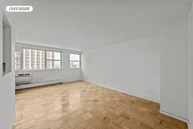 $549,000 | 75 Henry Street, Unit 18J | Brooklyn Heights