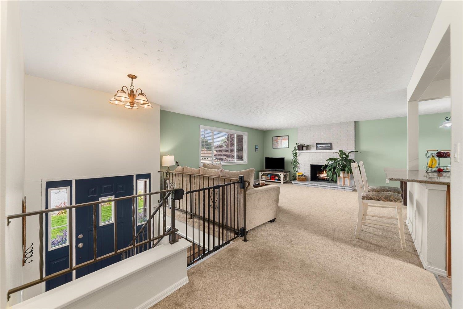 2823 South Bates Road Spokane Valley, WA 99206 - Photo 2 of 38 Gallery Image 2