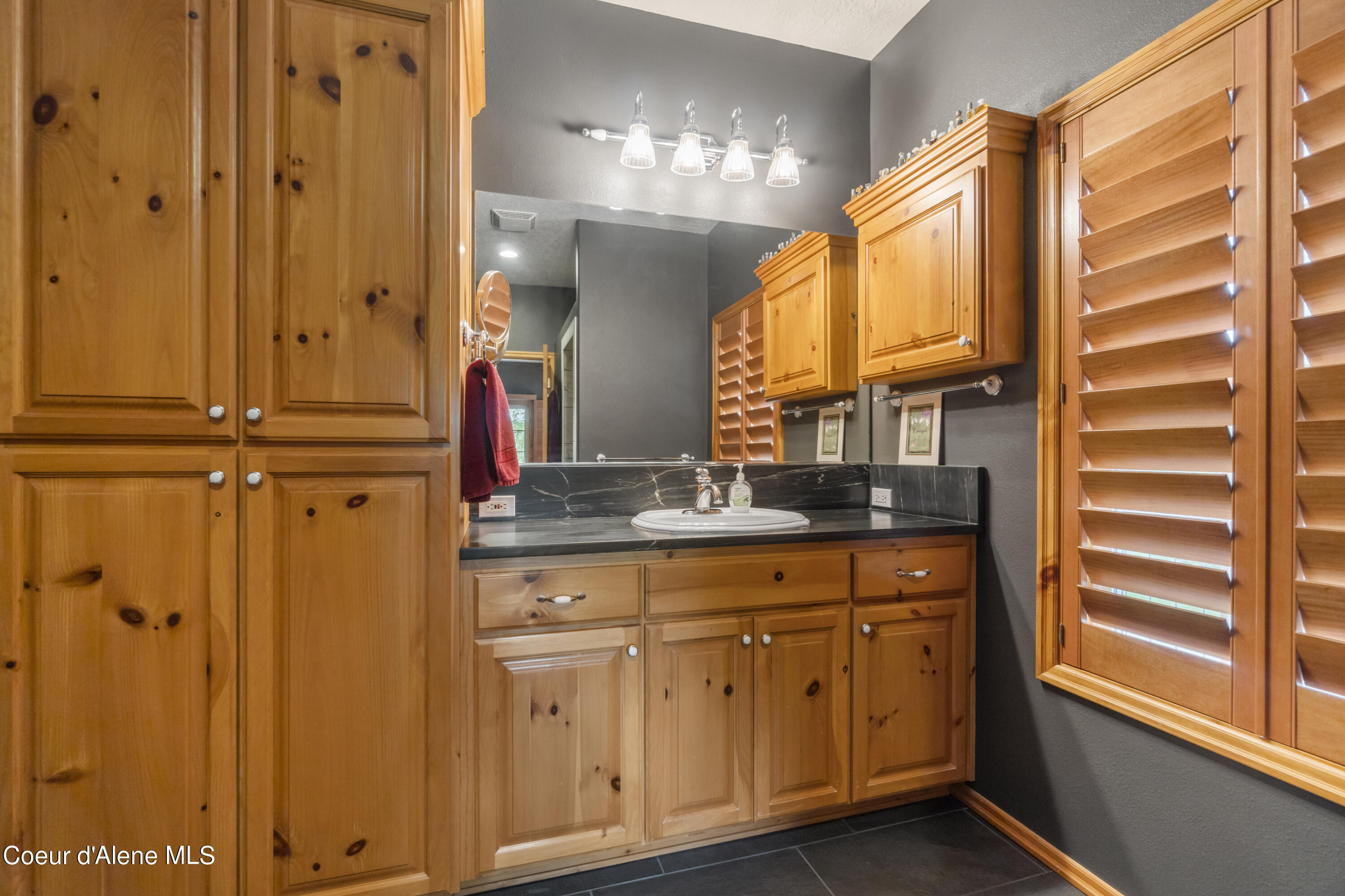 778 B Street Sandpoint, ID 83864 - Photo 20 of 59 778-B-St-2037