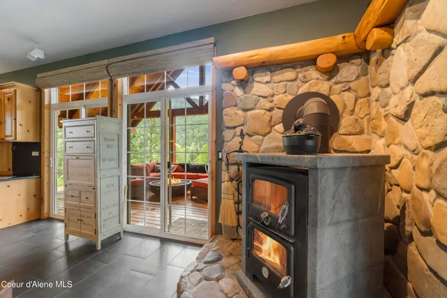 $2,899,000 | 778 B Street, Sandpoint, ID 83864