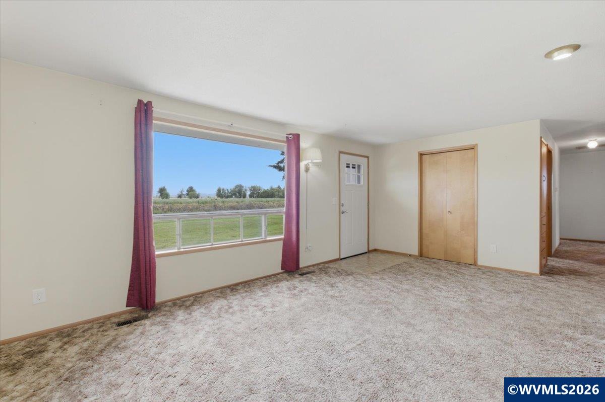 34584 Red Bridge Road Southeast Albany, OR 97322 - Photo 8 of 46 Gallery Image 8
