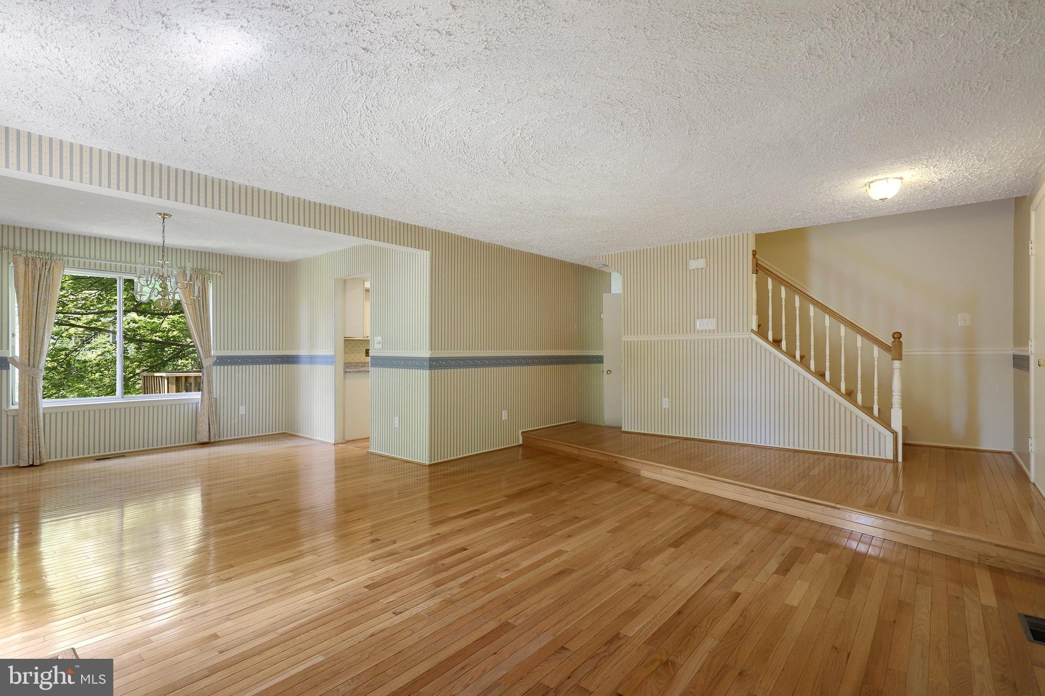 9501 Scorpio Lane Burke, VA 22015 - Photo 2 of 42