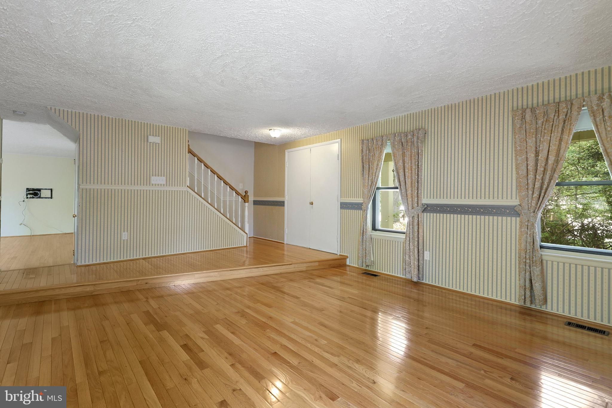 9501 Scorpio Lane Burke, VA 22015 - Photo 5 of 42