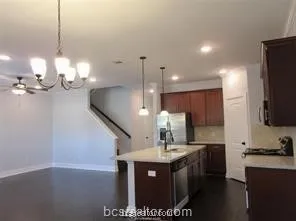 $600 | 2116 Crescent Pointe Parkway, College Station, TX 77845