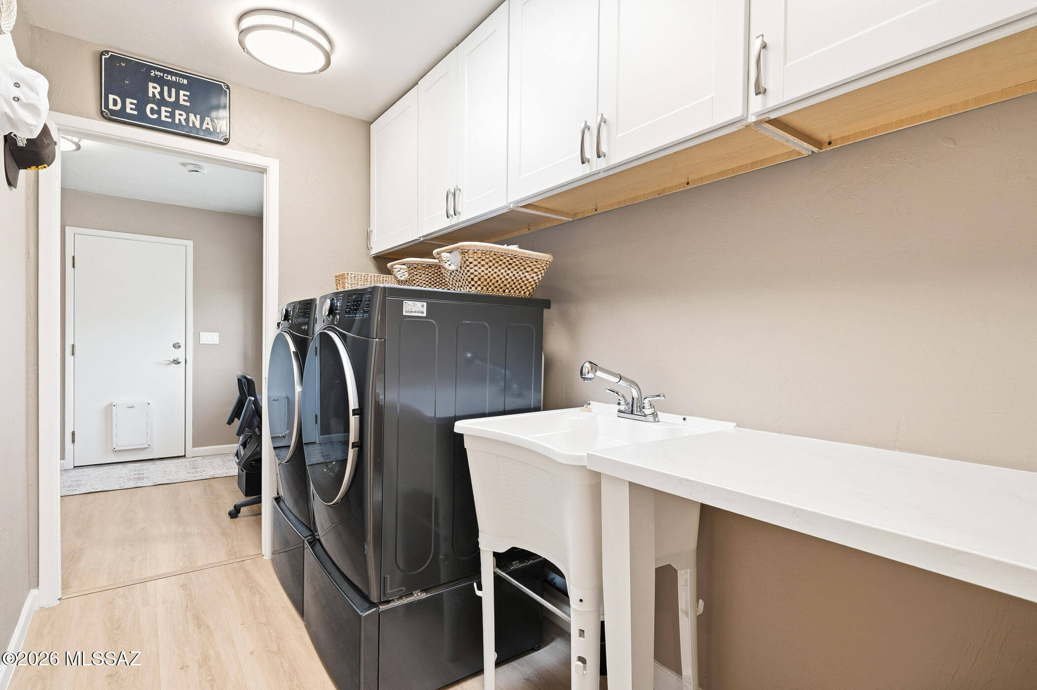 13599 East Rincon Ranch Road Vail, AZ 85641 - Photo 21 of 41 a utility room with dryer and washer