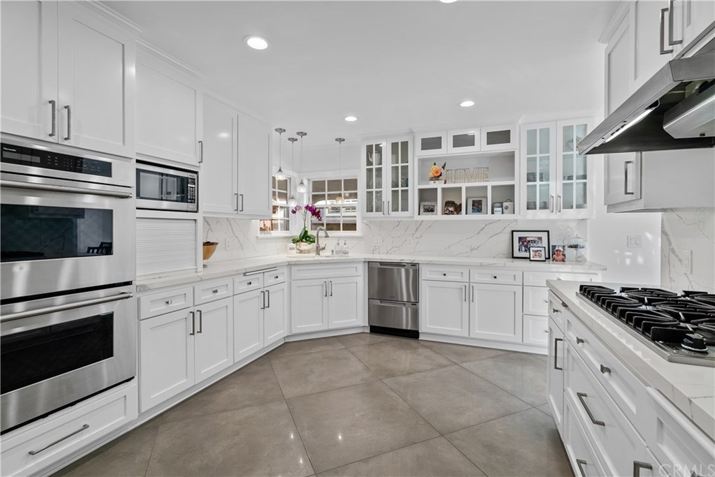 518 Amherst Drive Burbank, CA 91504 - Photo 16 of 52