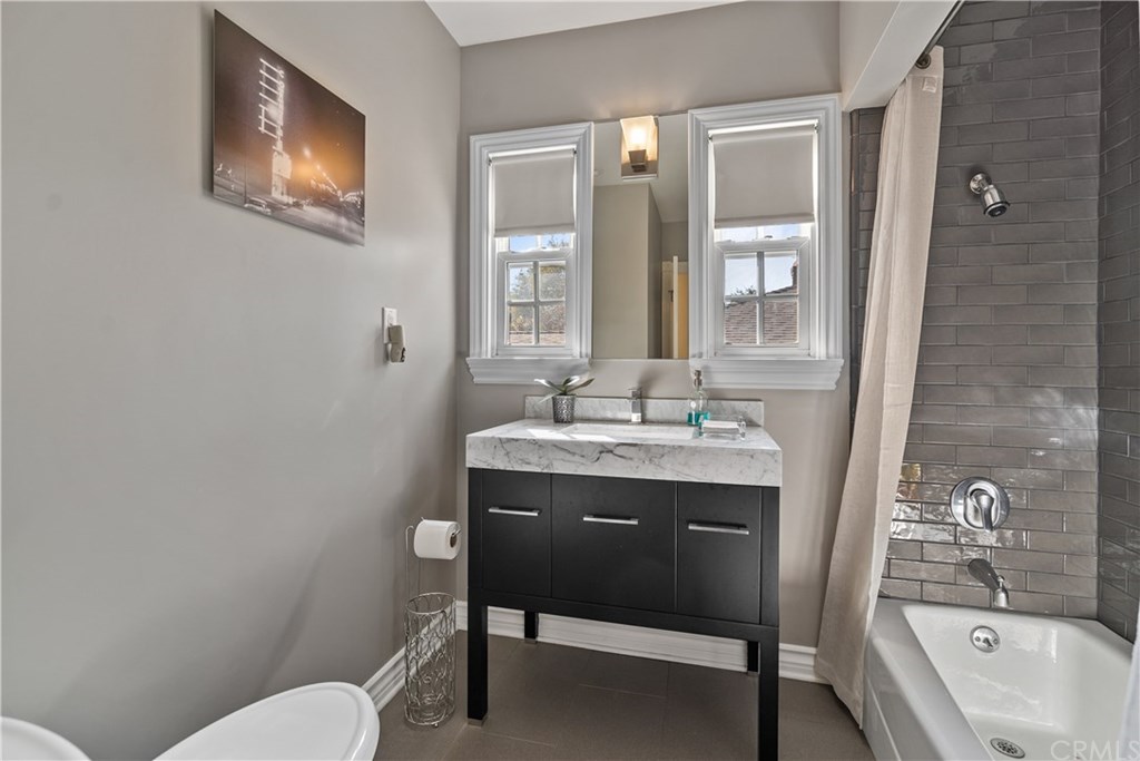 518 Amherst Drive Burbank, CA 91504 - Photo 24 of 52