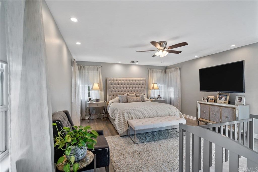 518 Amherst Drive Burbank, CA 91504 - Photo 30 of 52