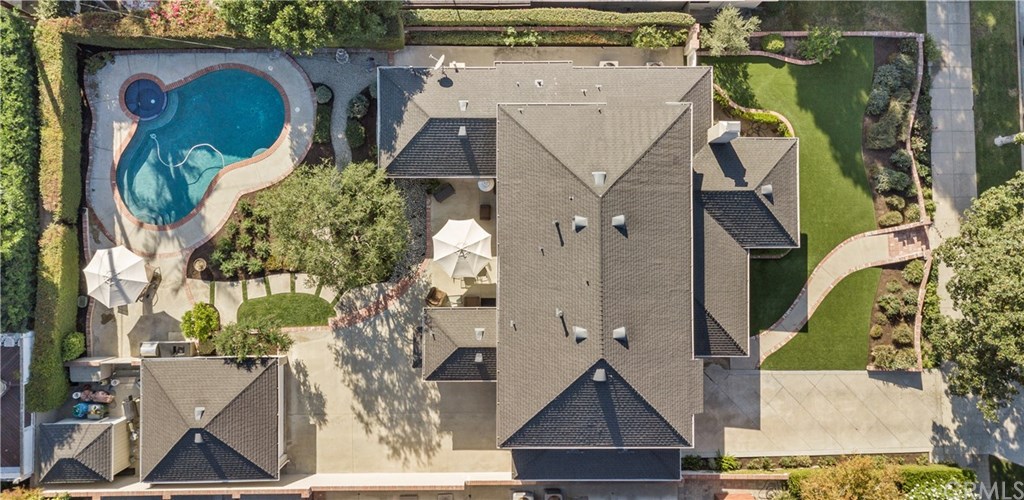 518 Amherst Drive Burbank, CA 91504 - Photo 4 of 52