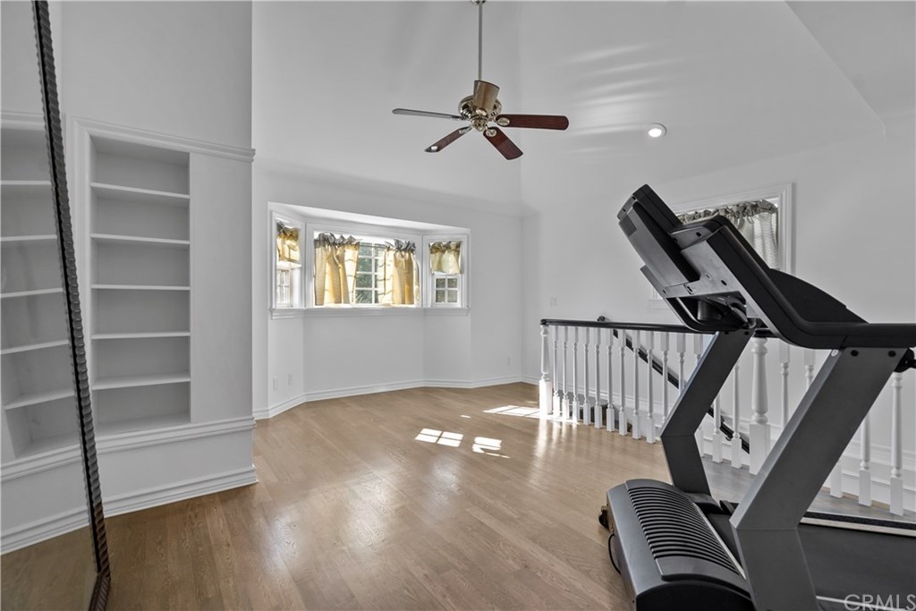 518 Amherst Drive Burbank, CA 91504 - Photo 36 of 52