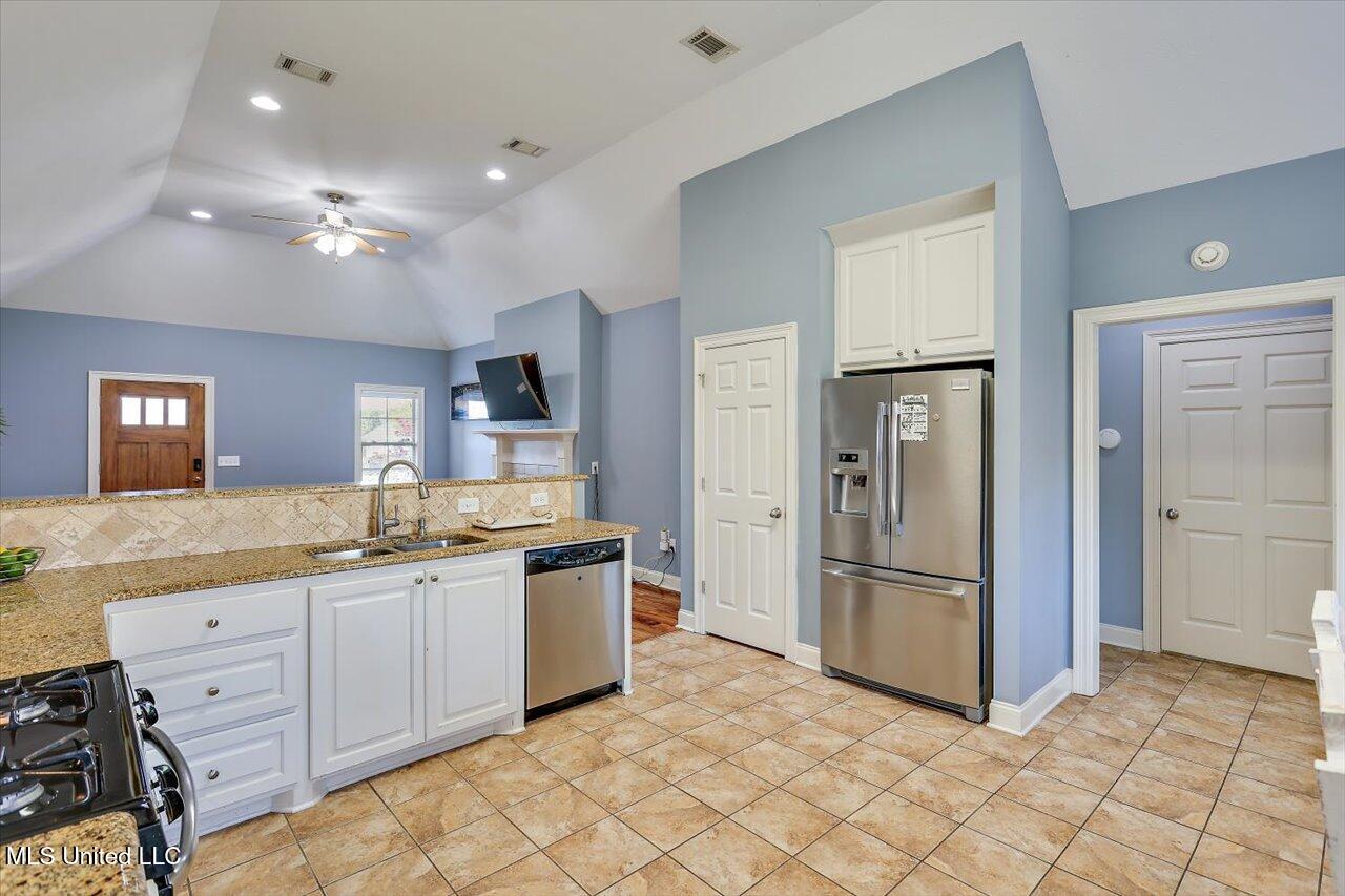 1004 Abundance Place Flowood, MS 39232 - Photo 13 of 43 13-1004 Abundance Pl