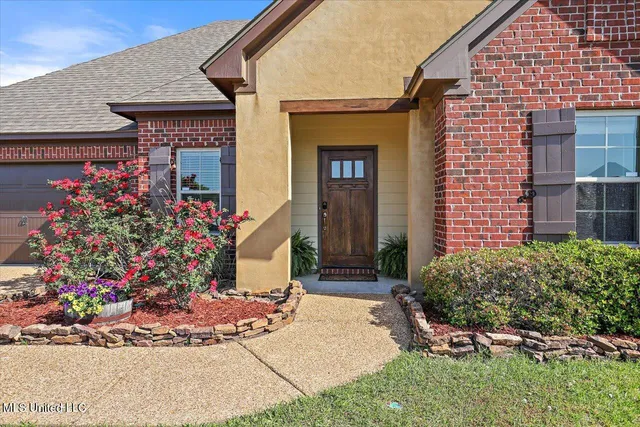 $299,900 | 1004 Abundance Place, Flowood, MS 39232