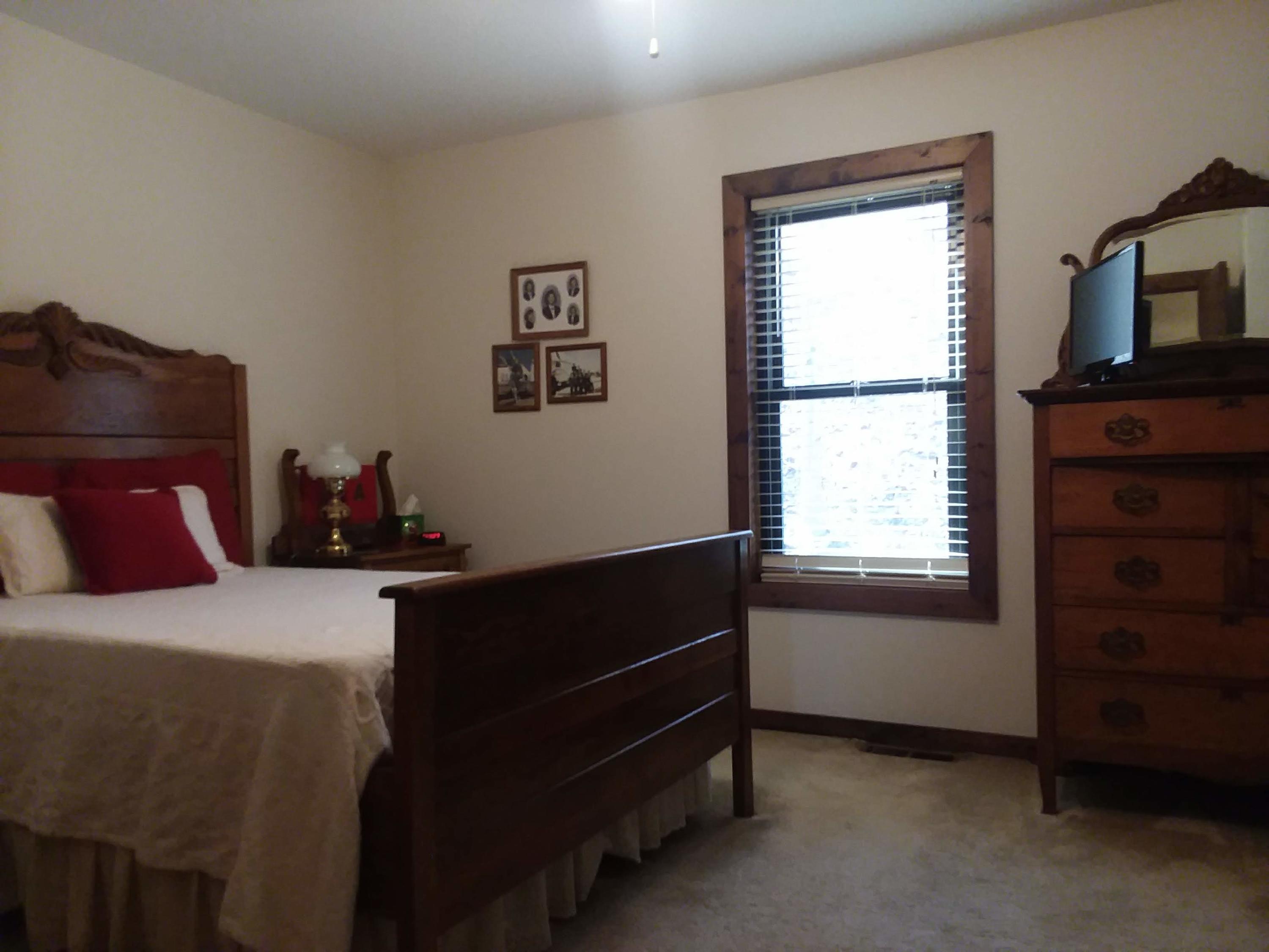 99 Chestnut Hill Road Oak Ridge, TN 37830 - Photo 13 of 27 Bedroom 3