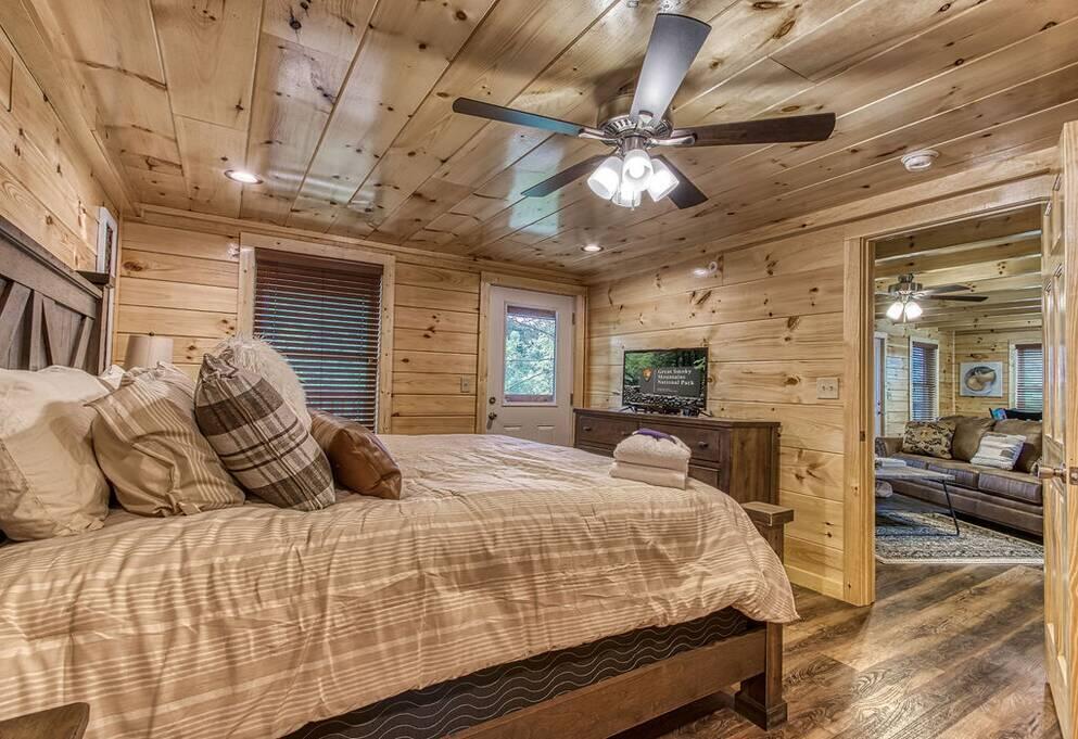 809 String Run Way Pigeon Forge, TN 37863 - Photo 26 of 54 19909