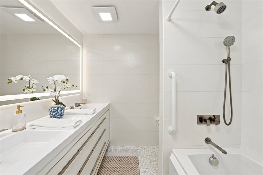 24 Bay State Road, Unit 4 Cambridge, MA 02138 - Photo 13 of 36 Gallery Image 13