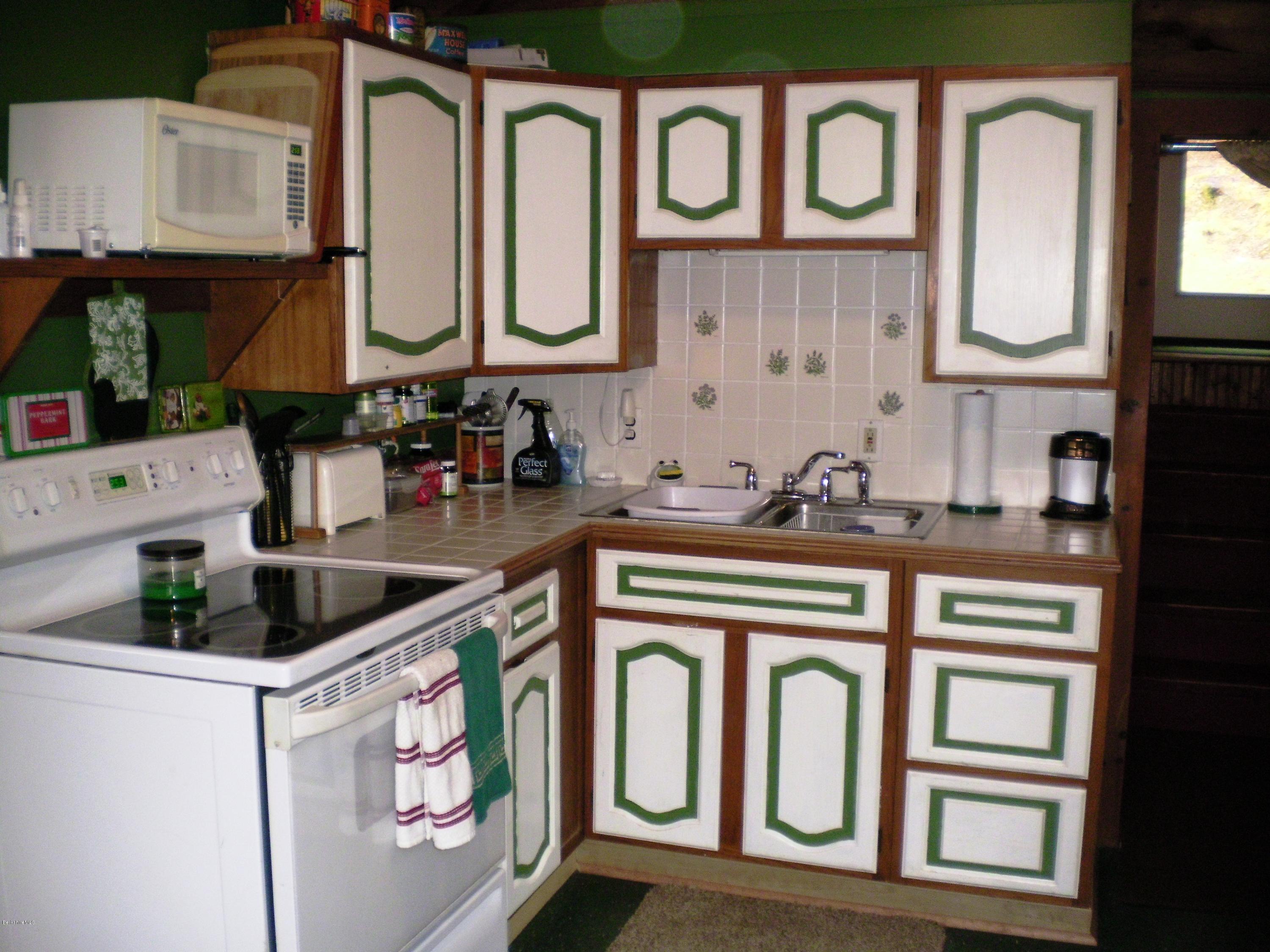 110 Shore Road Hinsdale, MA 01235 - Photo 13 of 25 Kitchen