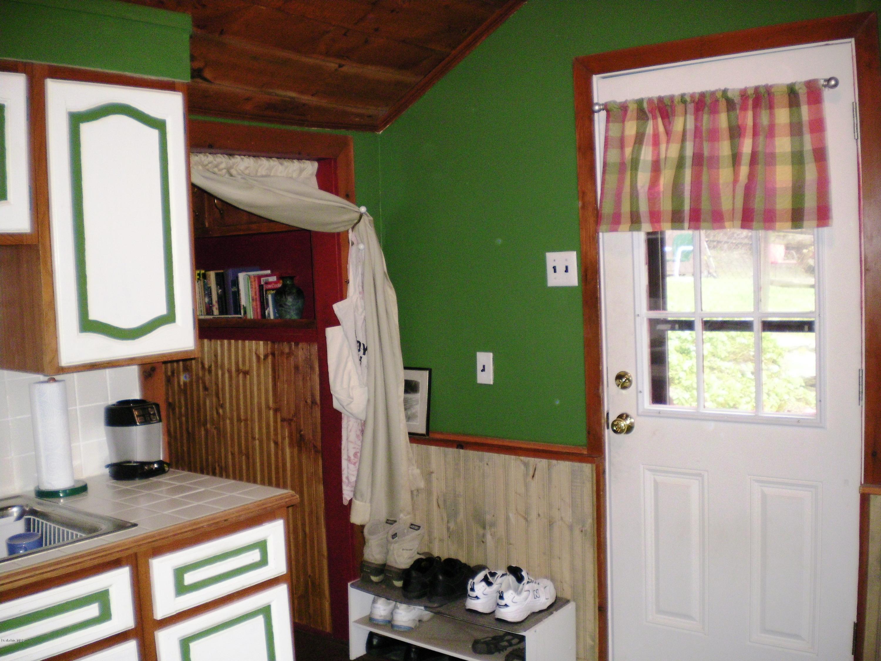 110 Shore Road Hinsdale, MA 01235 - Photo 14 of 25 Kitchen