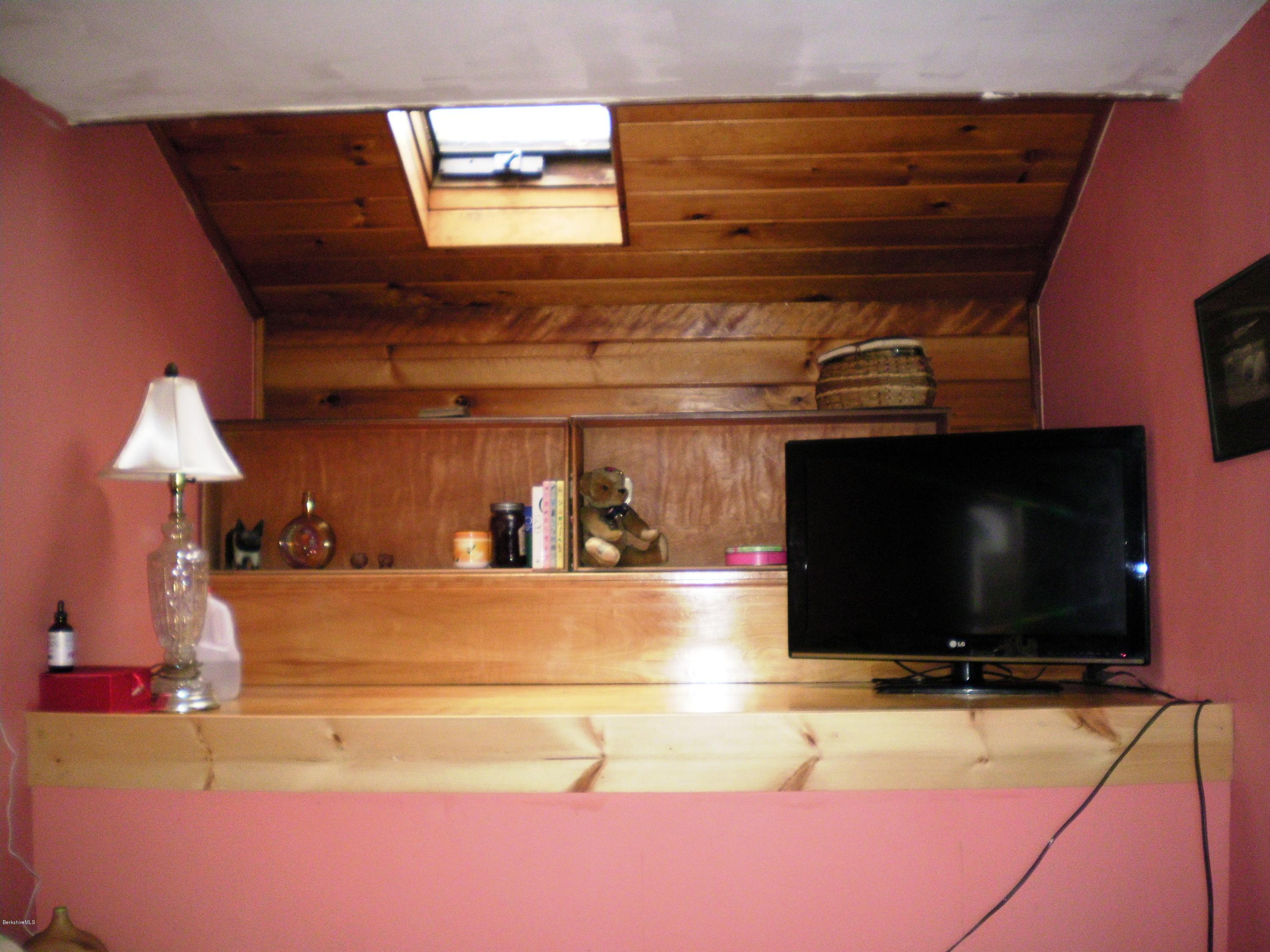 110 Shore Road Hinsdale, MA 01235 - Photo 22 of 25 Bedroom