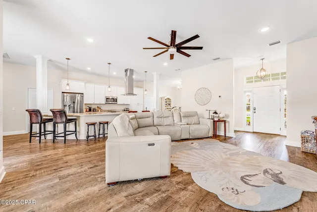 $598,000 | 1107 College Boulevard North, Lynn Haven, FL 32444