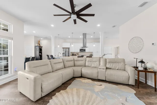 $598,000 | 1107 College Boulevard North, Lynn Haven, FL 32444