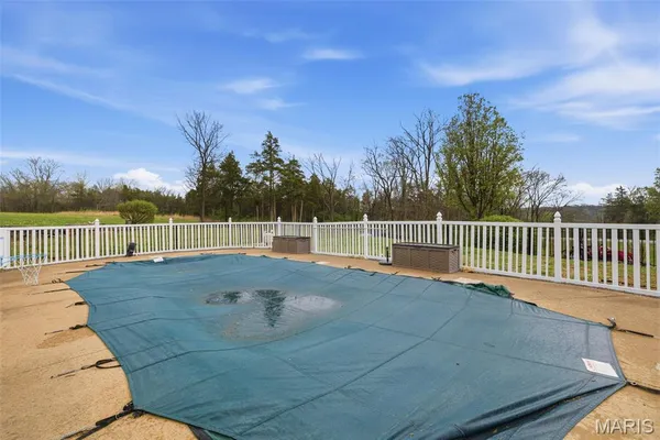 $900,000 | 3045 Cedar Falls Road, Bonne Terre, MO 63628