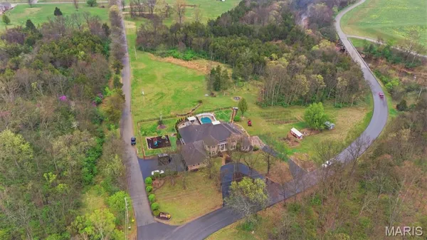 $900,000 | 3045 Cedar Falls Road, Bonne Terre, MO 63628