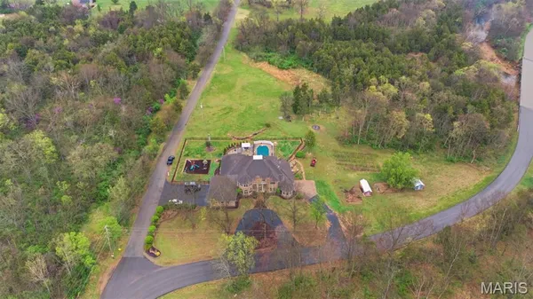 $900,000 | 3045 Cedar Falls Road, Bonne Terre, MO 63628