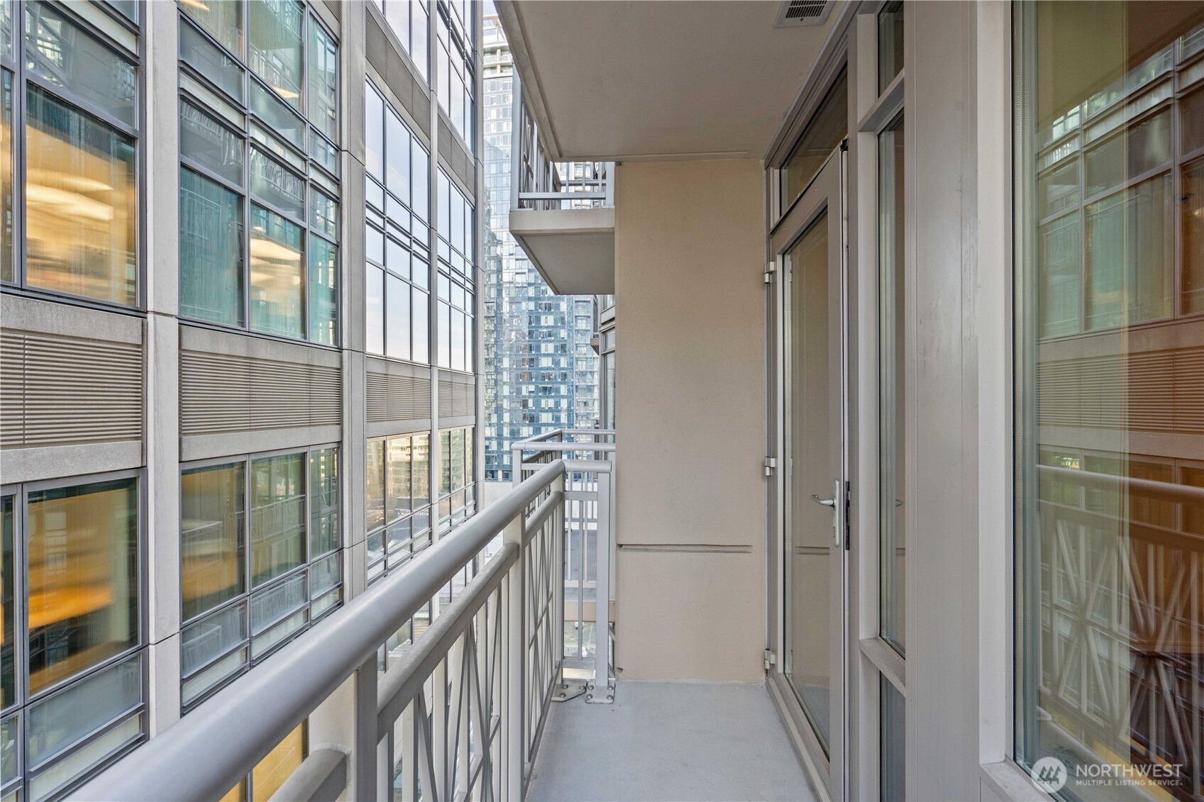 819 Virginia Street, Unit 1408 Seattle, WA 98101 - Photo 12 of 39