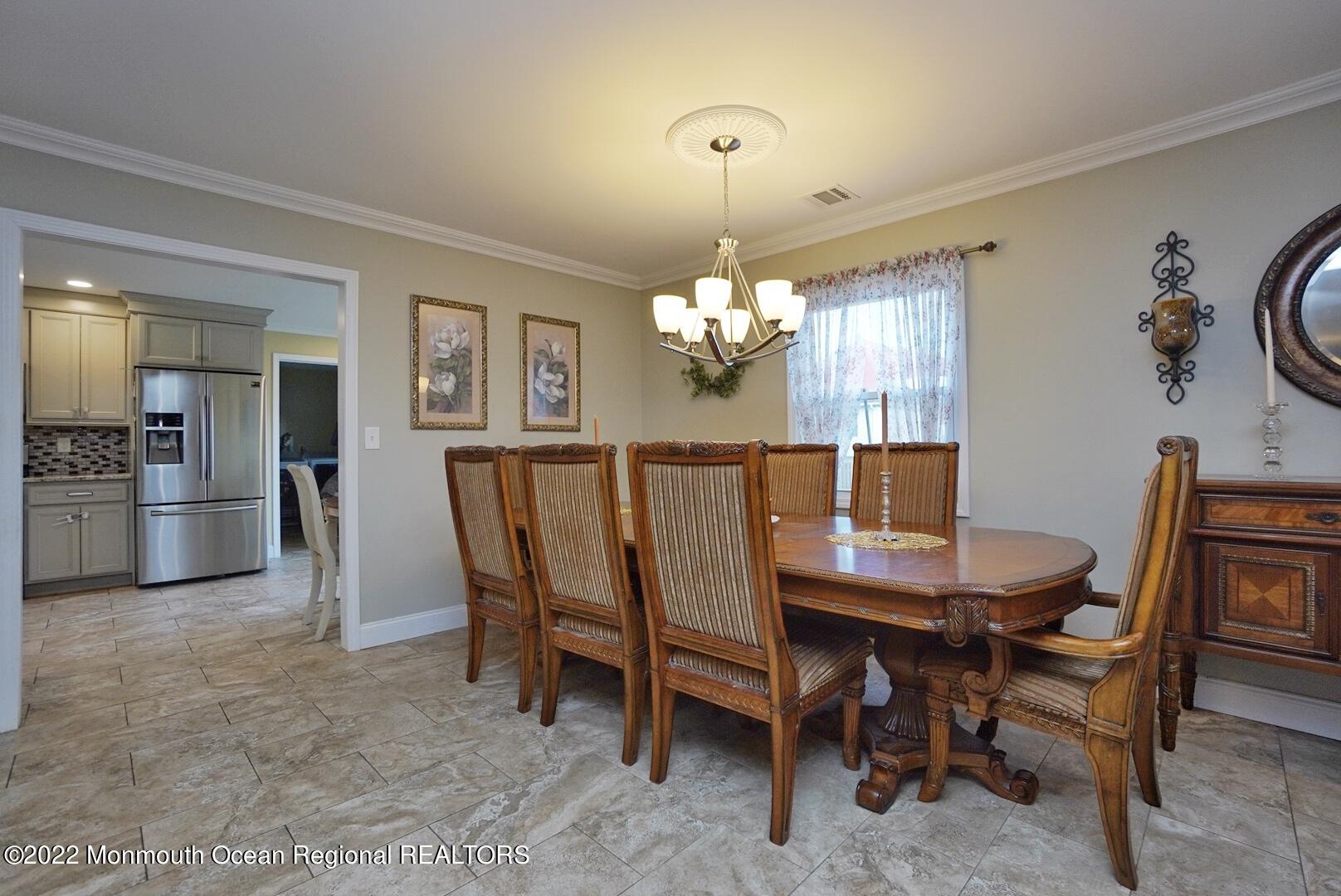 586 Lloyd Road Aberdeen, NJ 07747 - Photo 12 of 35 Dining Room