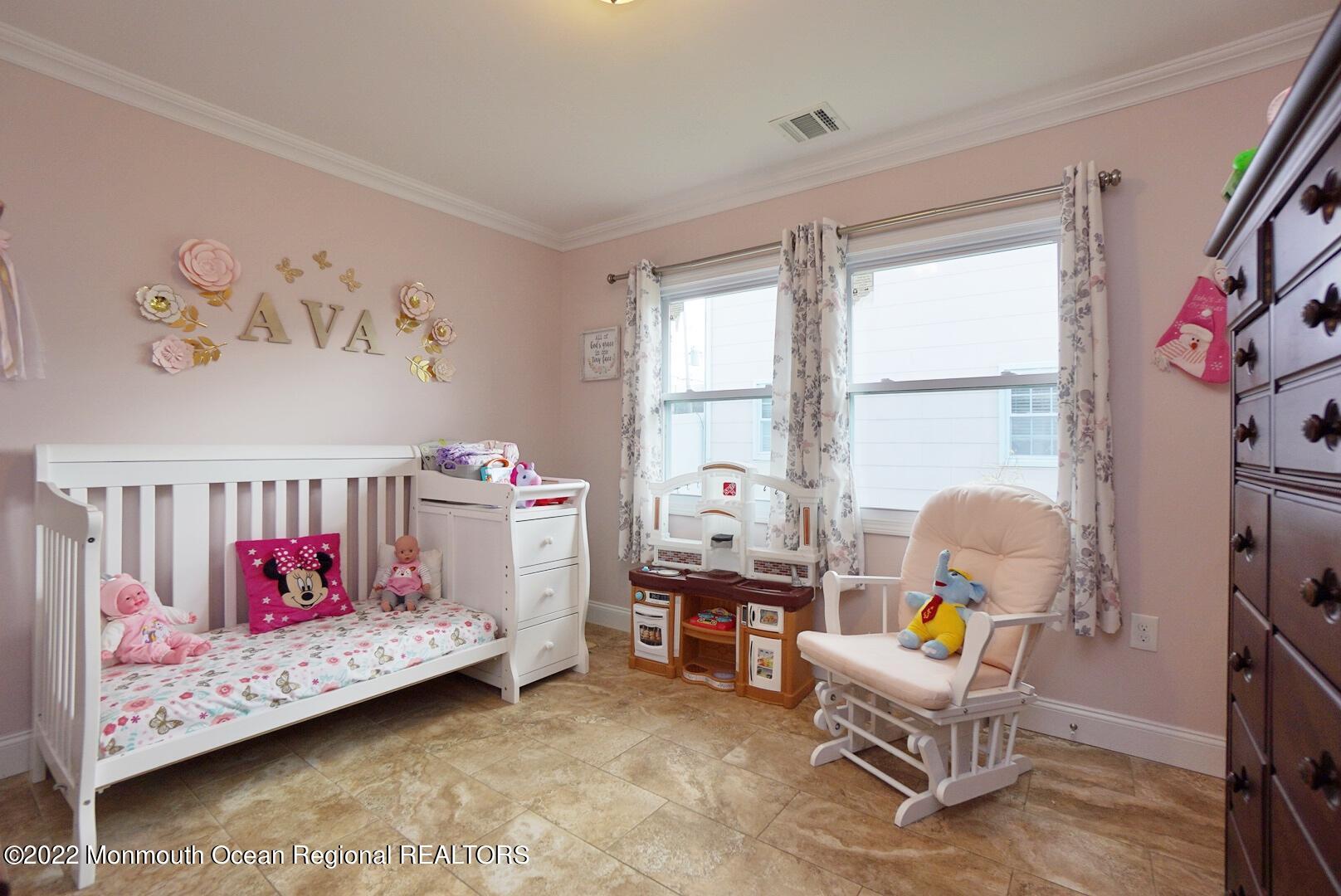 586 Lloyd Road Aberdeen, NJ 07747 - Photo 28 of 35 Third Bedroom
