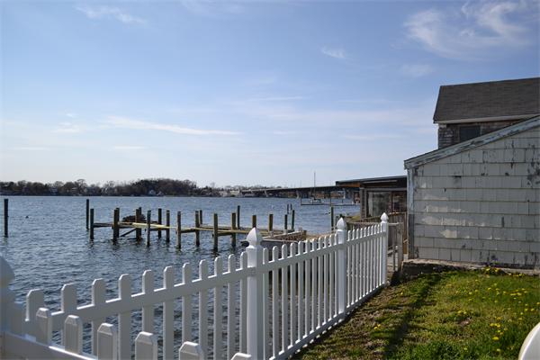 21 Riverside Drive Tiverton, RI 02878 - Photo 3 of 8 a view of a terrace
