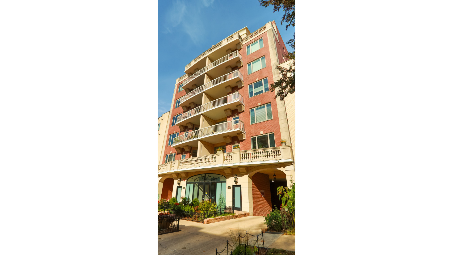 508 West Melrose Street, Unit PHW Chicago, IL 60657 - Photo 1 of 1