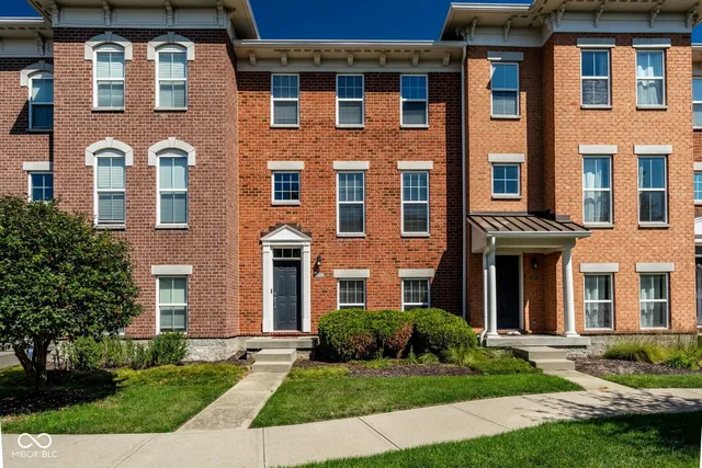 $299,900 | 6304 El Paso Street, Whitestown, IN 46075