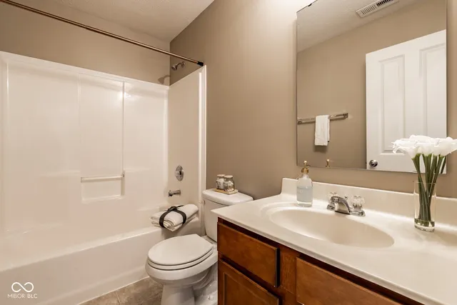 $299,900 | 6304 El Paso Street, Whitestown, IN 46075