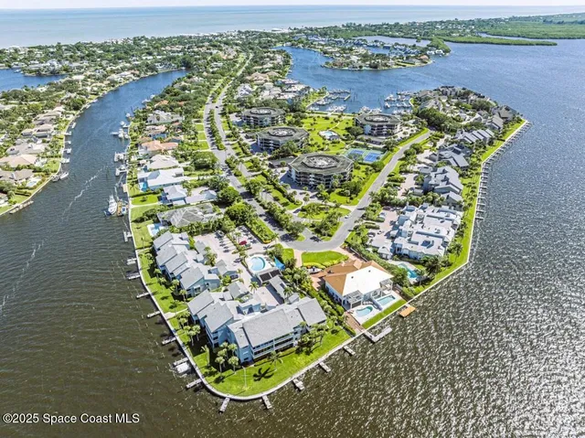 $2,500 | 1821 Mooringline Drive, Unit 1C, Vero Beach, FL 32963