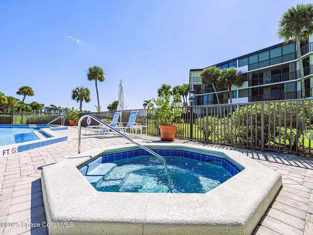 $2,500 | 1821 Mooringline Drive, Unit 1C, Vero Beach, FL 32963