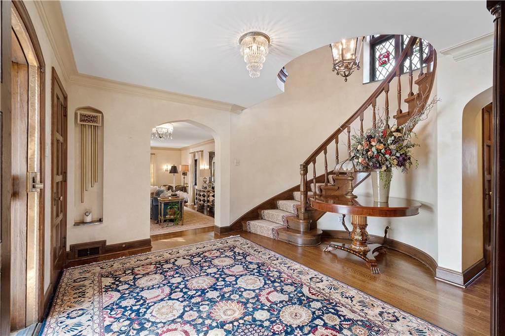 850 Osage Road Pittsburgh, PA 15243 - Photo 2 of 25