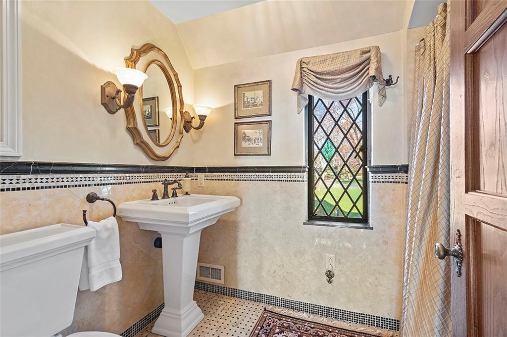 850 Osage Road Pittsburgh, PA 15243 - Photo 15 of 25